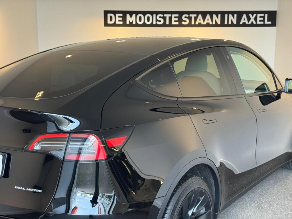 Tesla Model Y long range awd 75 kwh