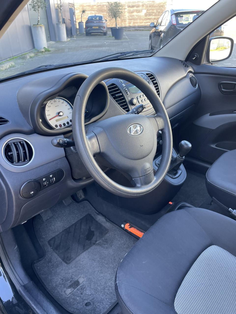 Hyundai i10 1.1 I 5DR 2008 Zwart | 69.646 NAP | NIEUWE APK!