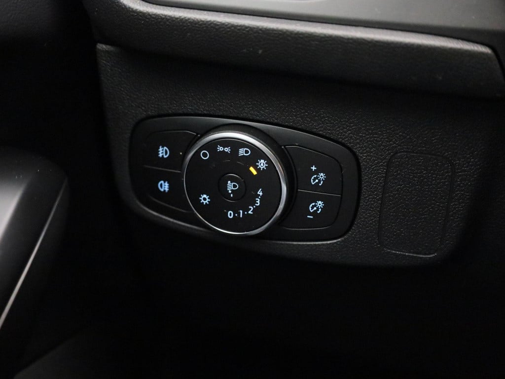 Ford Focus wagon 1.0 ecoboost hybrid titanium | cruise control | climate co