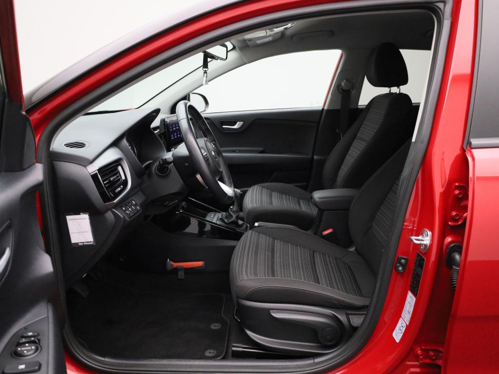 Kia Stonic 1.0 t-gdi mhev dynamicplusline | lmv | navigatie | parkeer senso