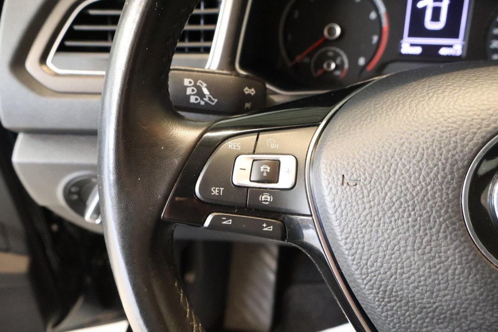 Volkswagen T-roc 1.5 tsi style nl auto, acc, appconnect, trekhaak.