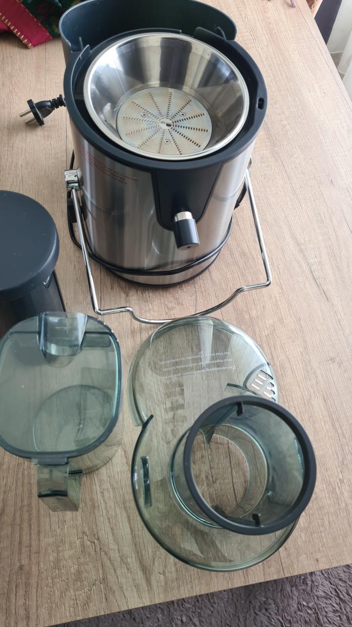 QUIGG- Sapcentrifuge 220V- 800W in zeer goed staat-compleet