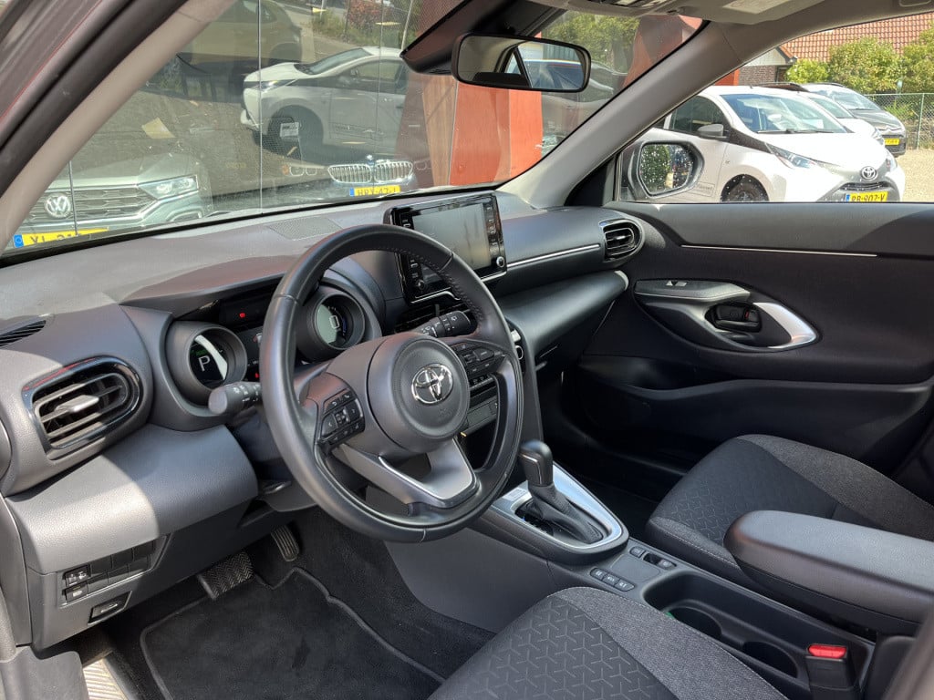 Toyota Yaris Cross 1.5 hybrid active | climate | cruise | camera | apple / 