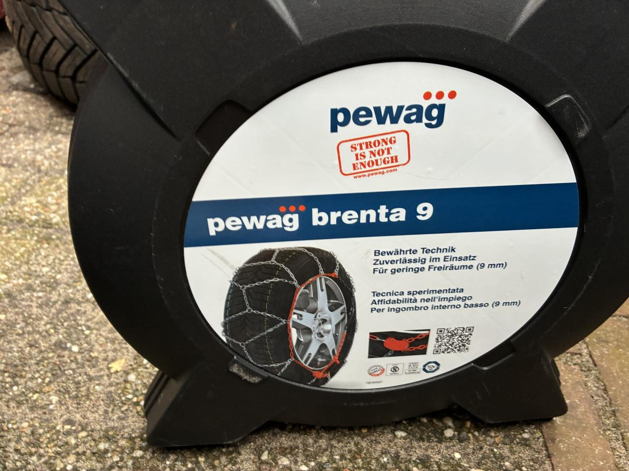 Winterbanden 205/60 R16 op lichtmetalen velgen