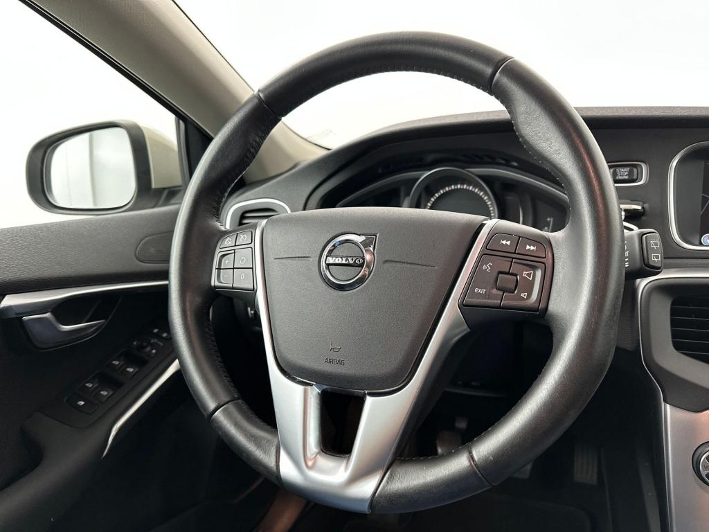 Volvo V40 2.0 t3 nordic+ | standkachel | stoelverwarming | cruise control |