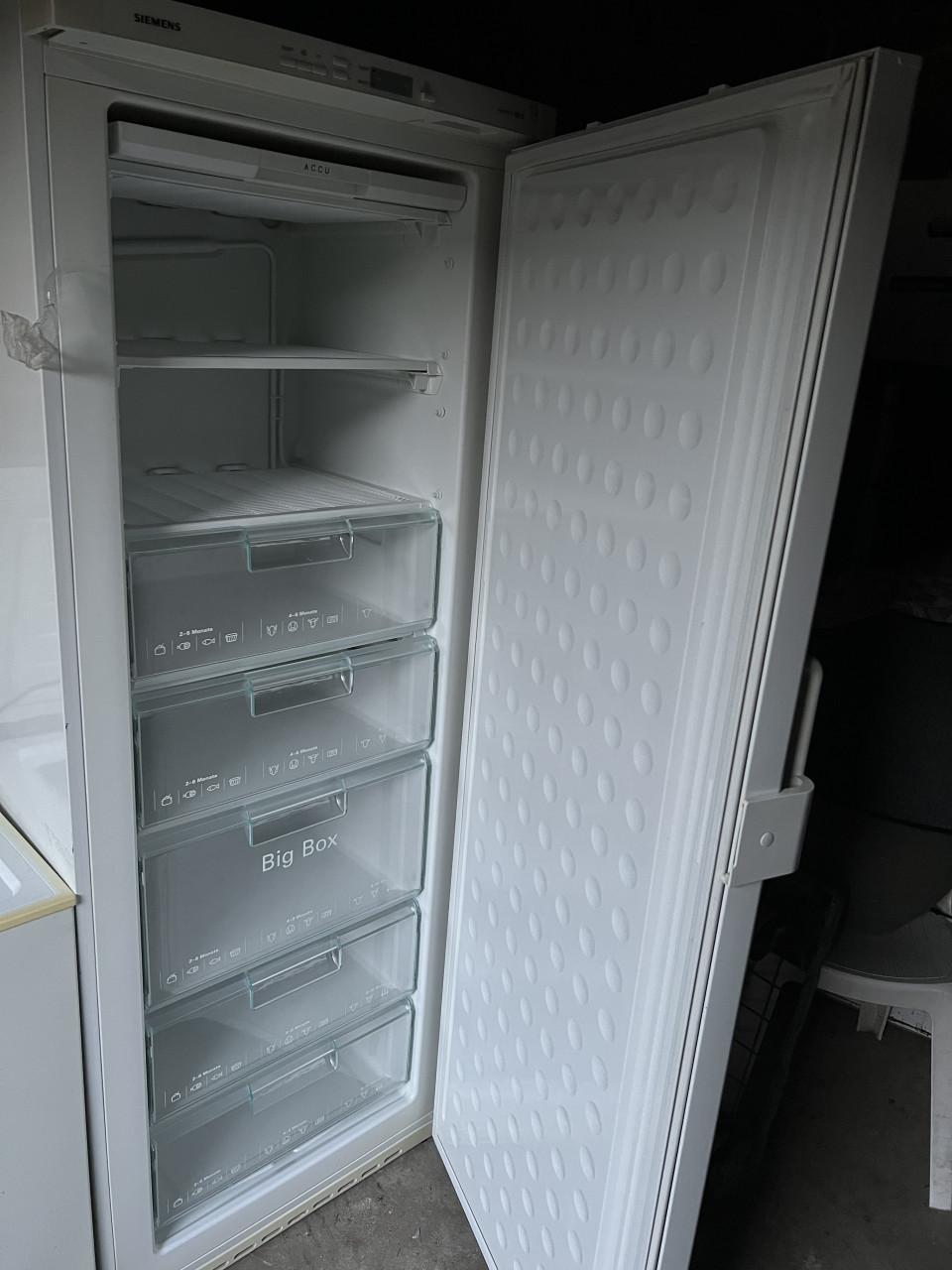 Gratis!! Siemens Vrieskast met defect vriest tot -9