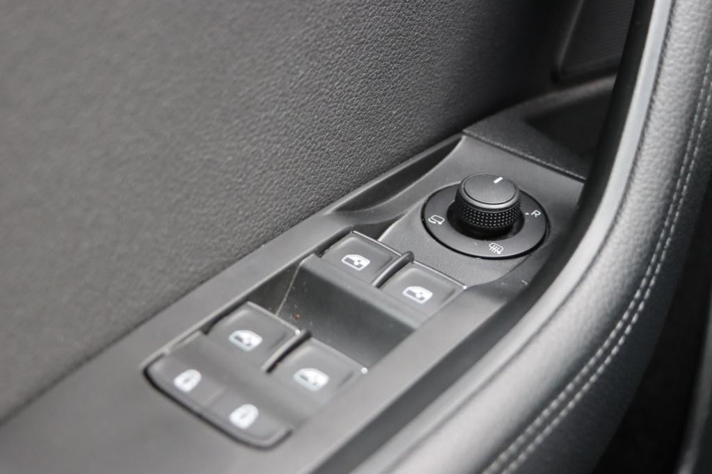 Skoda Superb combi 1.4 tsi laurin & klement 218pk dsg6 stoel voor+ achterve