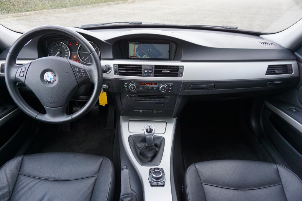 BMW 3-serie touring 320d efficient dynamics edition luxury line airco / nav