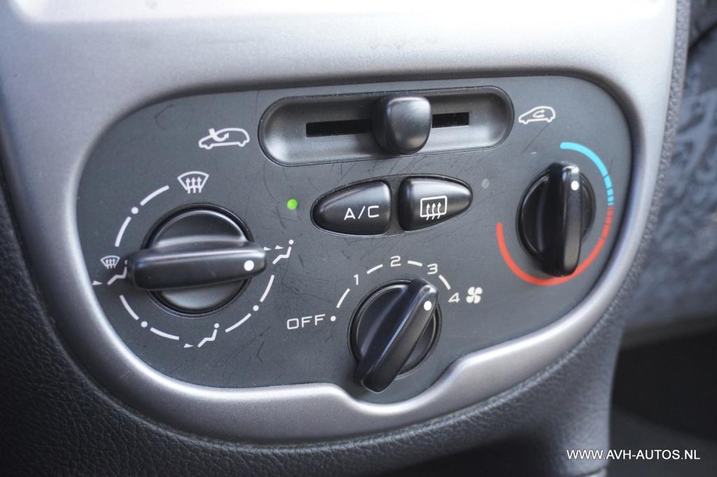 Peugeot 206 cc 1.6-16v quiksilver