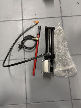 Pneumatische pomp voor werkplaatspers