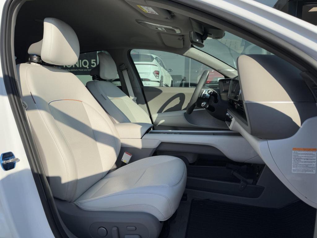 Hyundai Ioniq 6 lounge 77.4 kwh soh 97% + camera buitenspiegels!