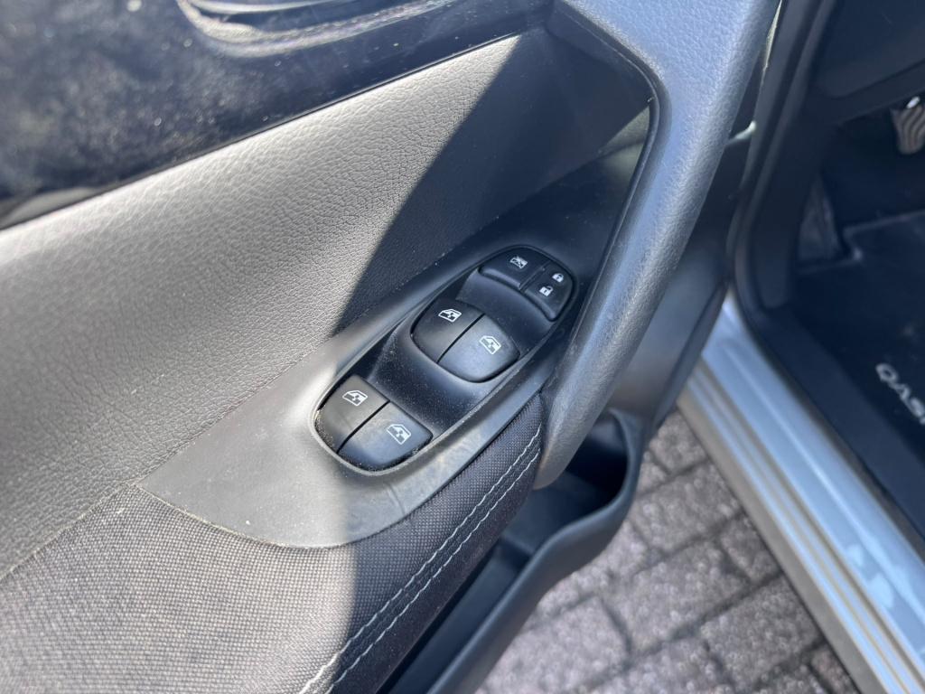 Nissan Qashqai 1.3 dig-t acces edition