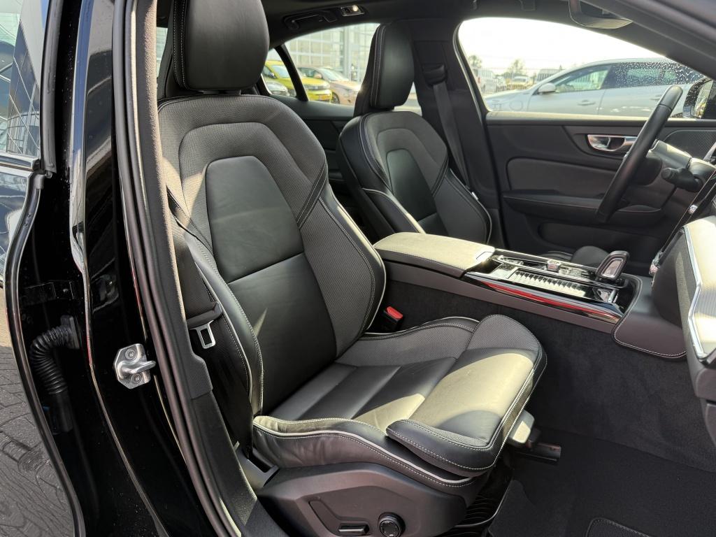 Volvo S60 t8 390pk recharge r-design| panodak| adap.cruise| trekhaak|camer