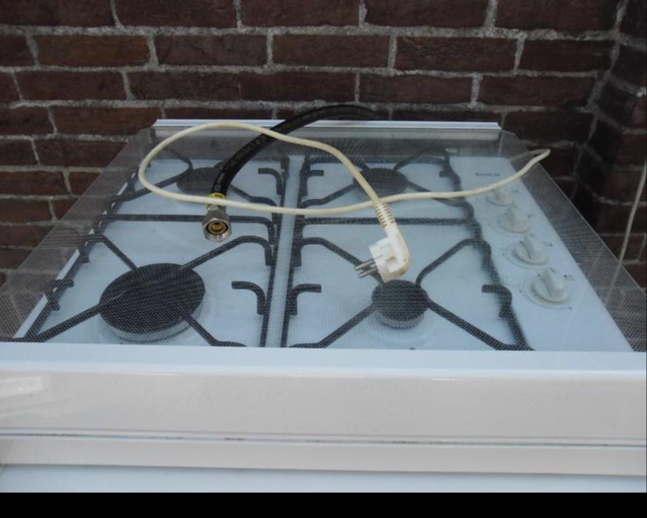 Bosch vrijstaand gas Kookplaat met gasslang en vonkontsteking en afdekplaat