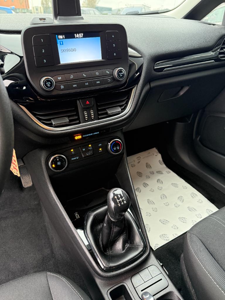 Ford Fiesta 1.1 - trend - cruisecontrol