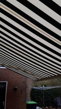 Zonnescherm 5 meter breed, uitval 2,5