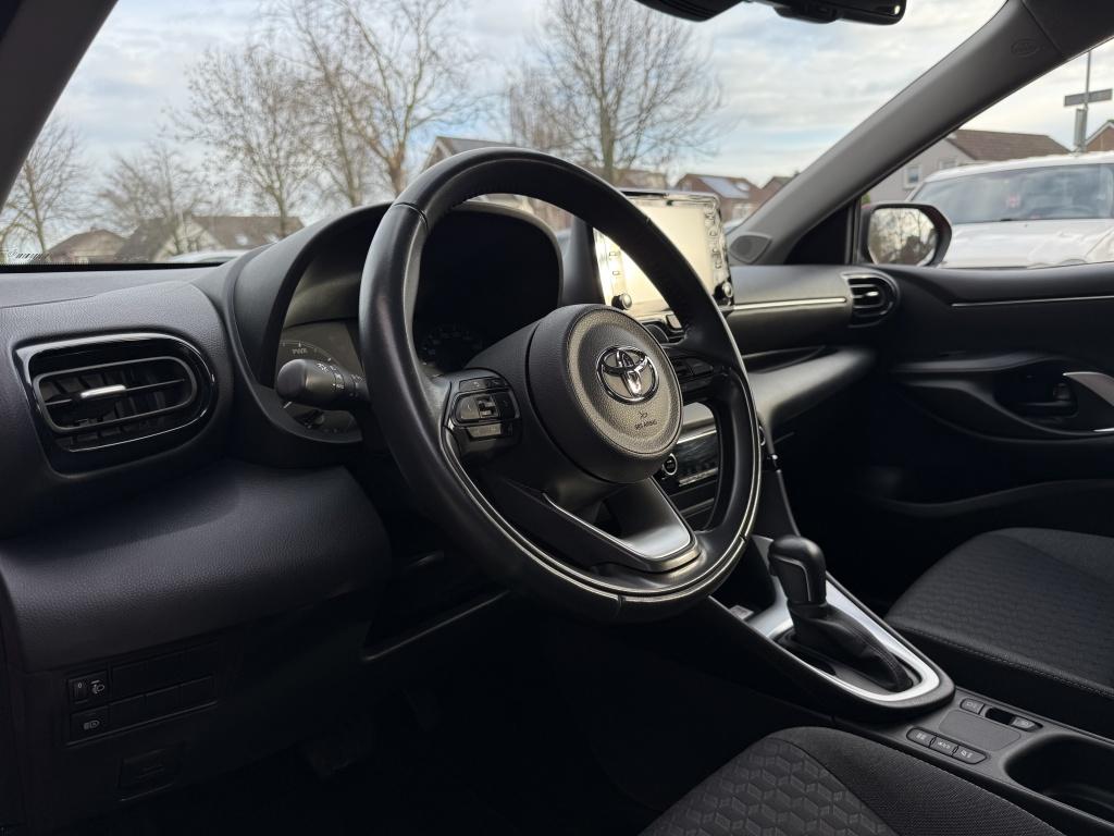 Toyota Yaris 1.5 hybrid 115 bns