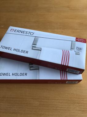 Te koop handdoekenhouders.(nieuw).