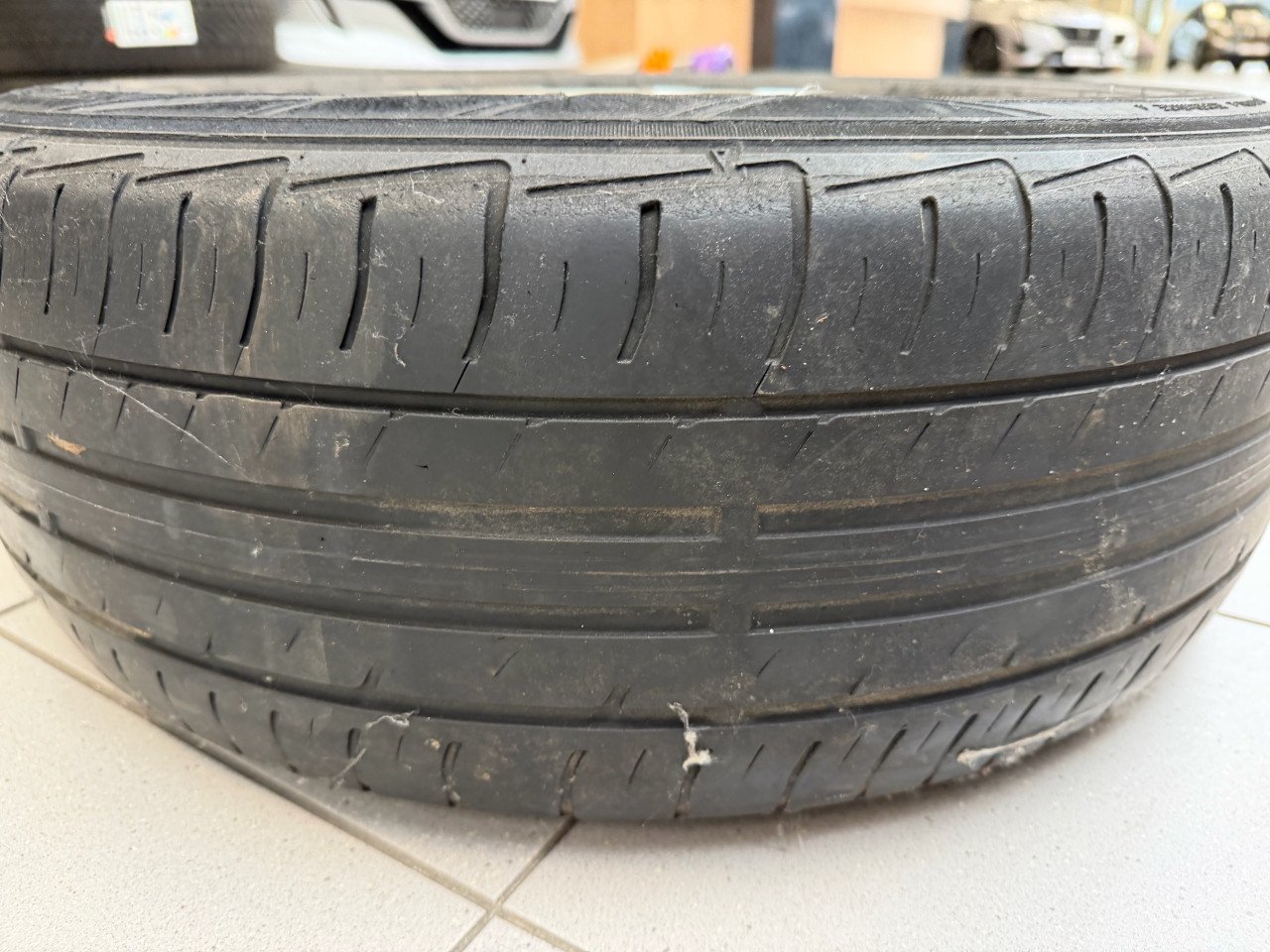 VW Transporer velgen met versleten banden