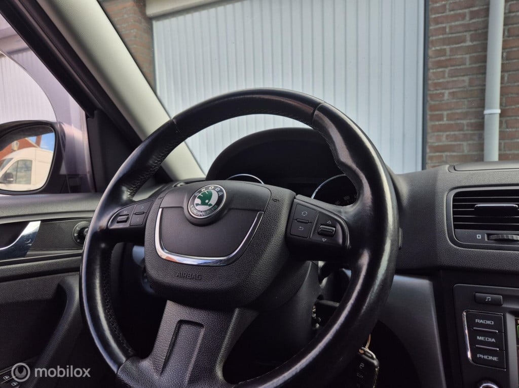 Skoda Yeti 1.2 tsi elegance / origineel nl / cruisecontrol / trekhaak