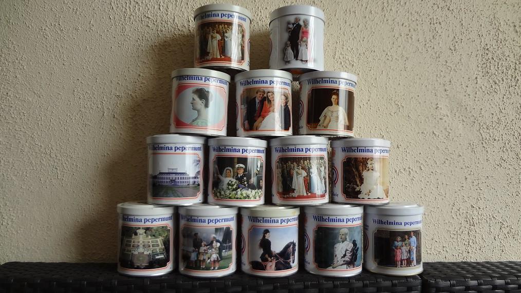 Koningshuis spullen 21 Bananen dozen  (Ophalen)