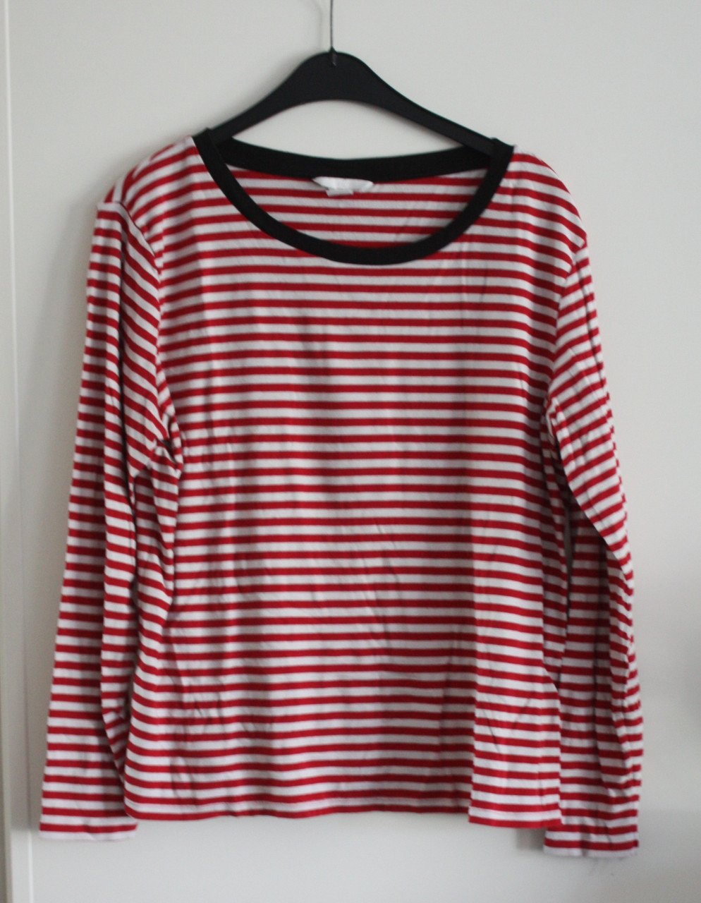 Shirt met langemouwen  rood wit gestreept maat xl