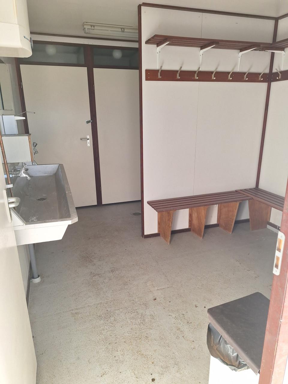 Sanitairunit geïsoleerd, bouwkeet, wcunit, schaftkeet, kantoorunit, keet