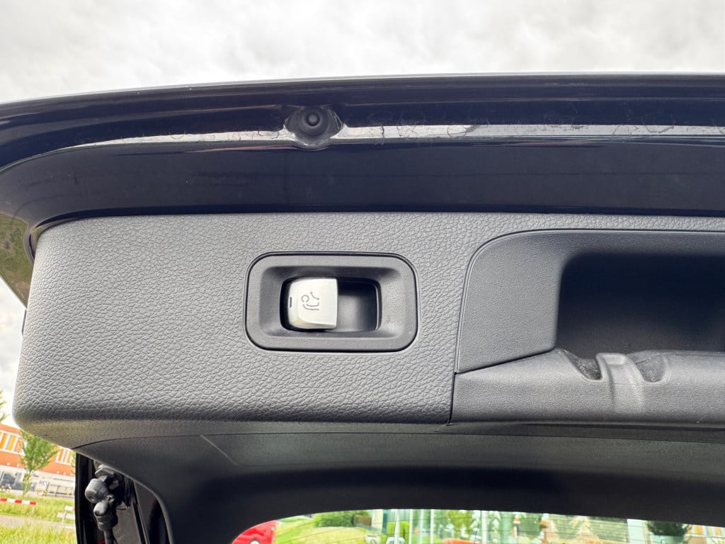 Mercedes-Benz Glc 250 4matic amg automaat / panoramaschuifdak / elektrische
