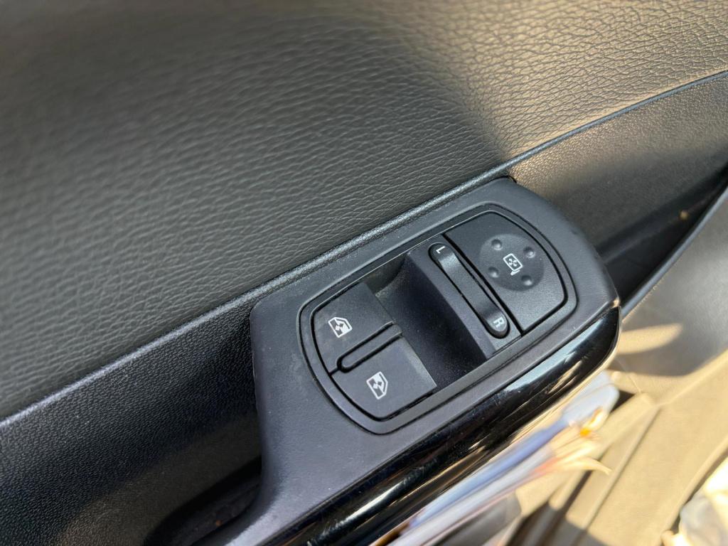 Opel Corsa 1.2-16v anniversary edition