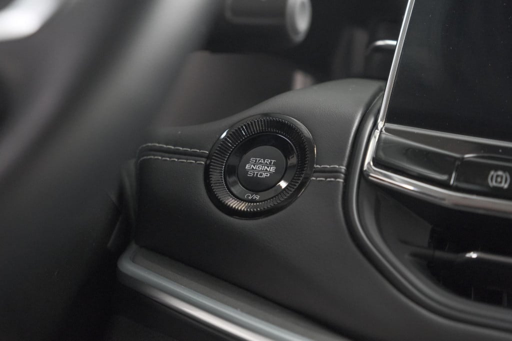 Jeep Compass 4xe 190 plug-in hybrid electric limited | elektrisch panoramad