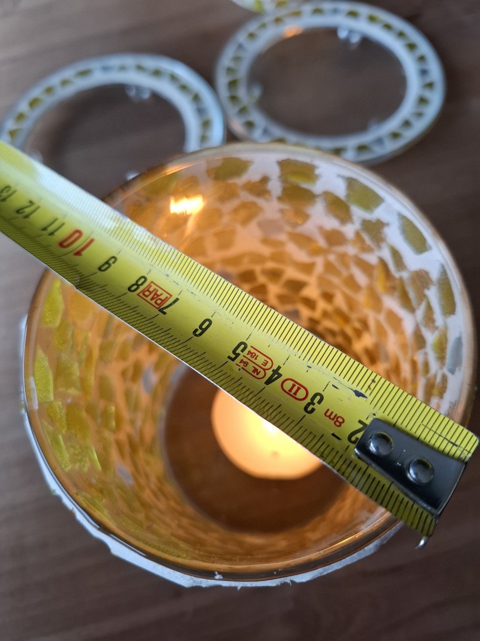 2X Windlicht waxinelichthouder kandelaar geel glas mozaïek