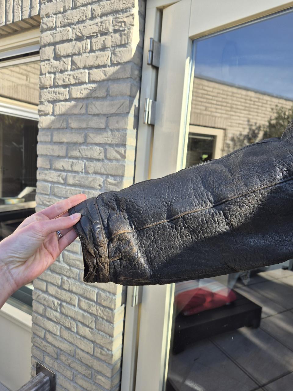 VintageLeren jas met bontkraag