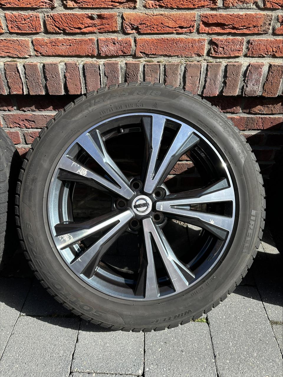 Pirelli Sottozero 3 Winterbanden + Velgen – 215/55 R18
