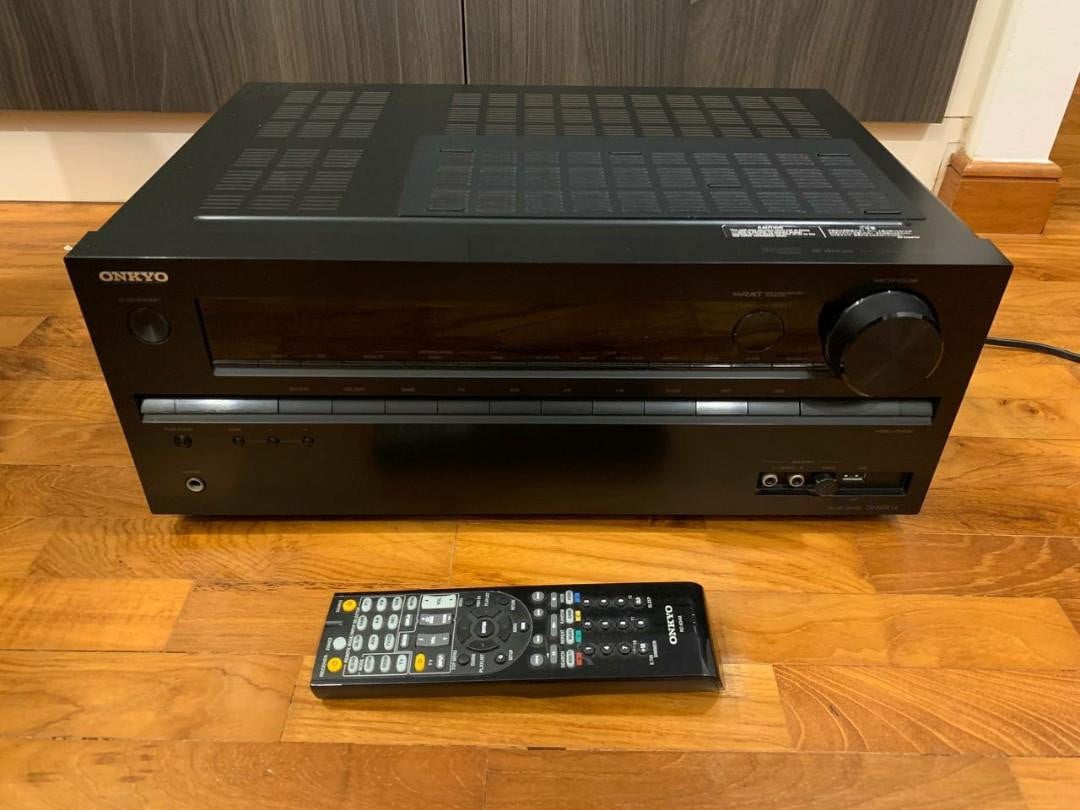 Refurbished, Onkyo TX-NR626, WIFI, Blautooth. nu: 170 euro !