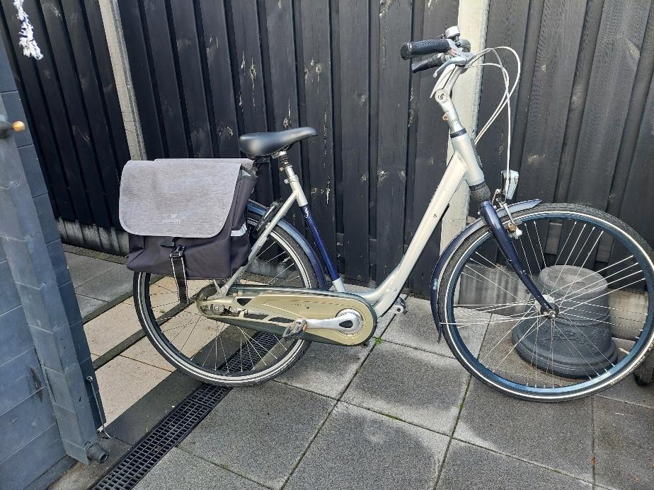 Damesfiets stationsfiets