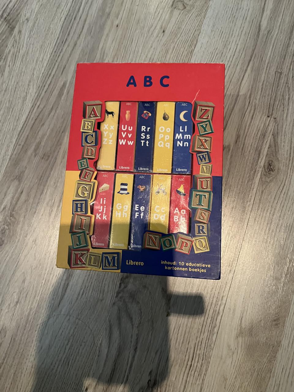 10 educatieve kartonnen boekjes
