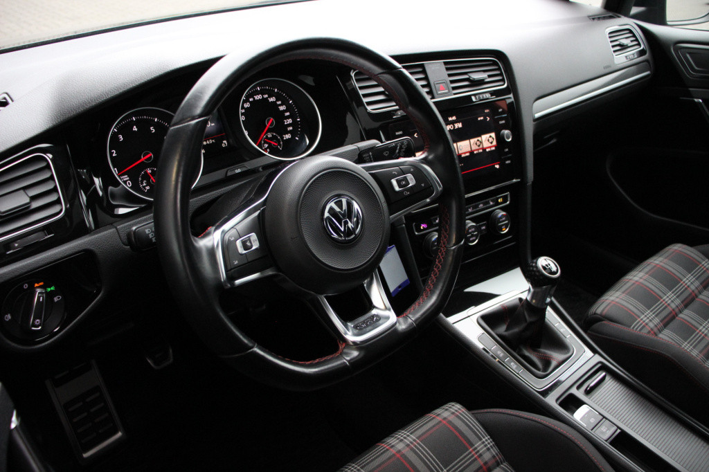 Volkswagen Golf 2.0 tsi gti | pano. | dynaudio