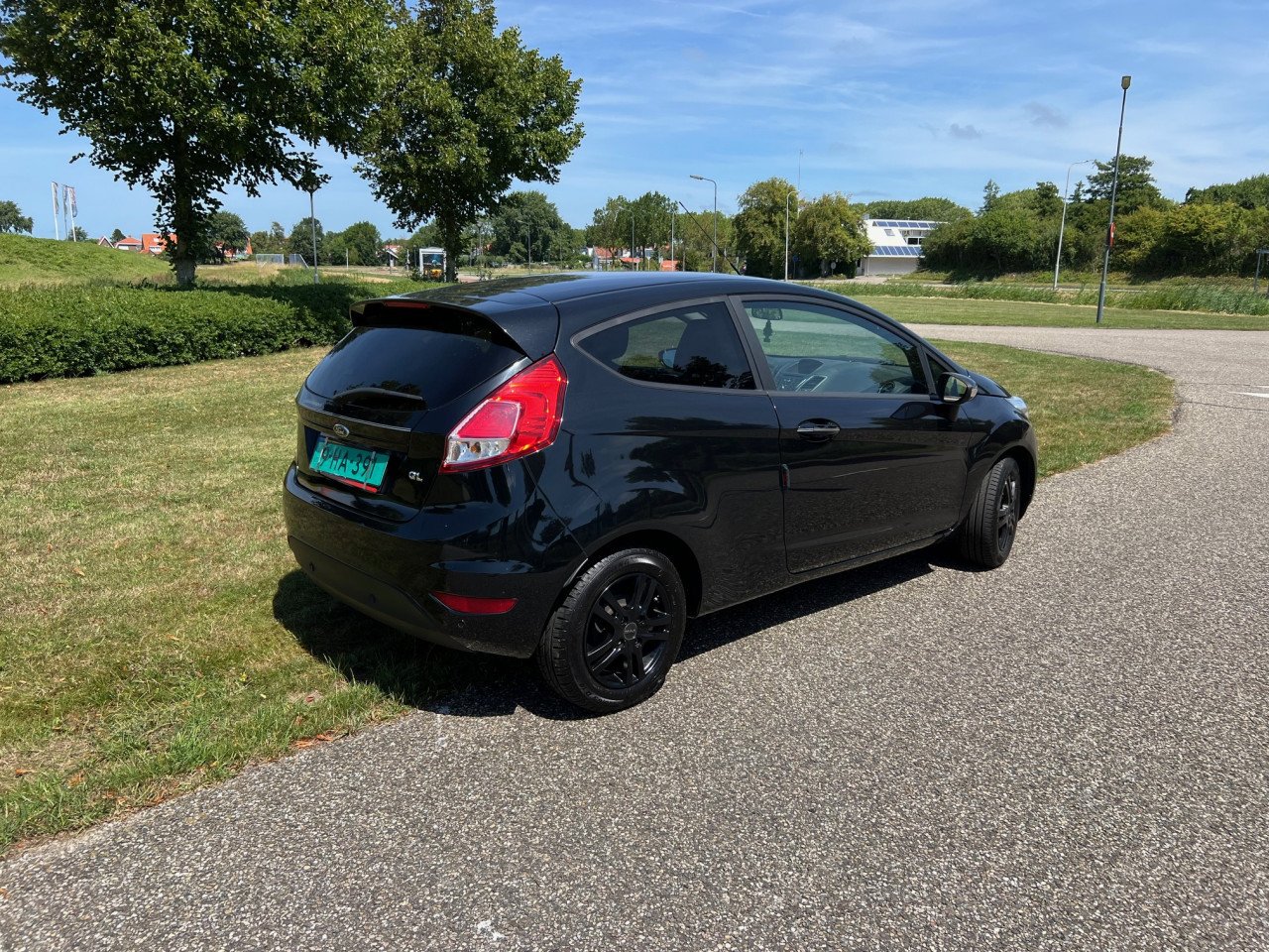 Zeer fraaie Ford Fiesta uit 2015 met 67.000 km Automaat!!