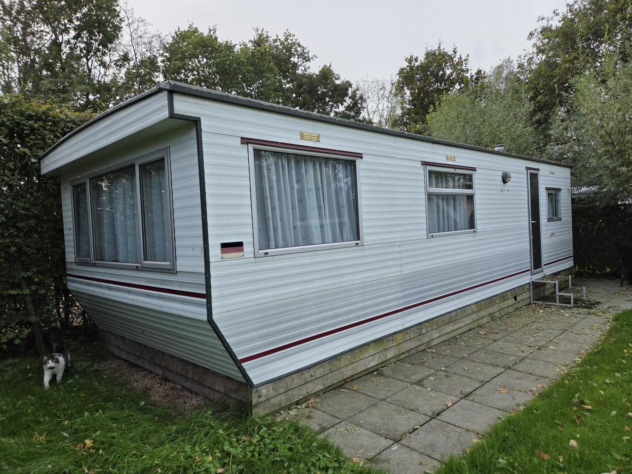 TE KOOP 3 STACARAVANS