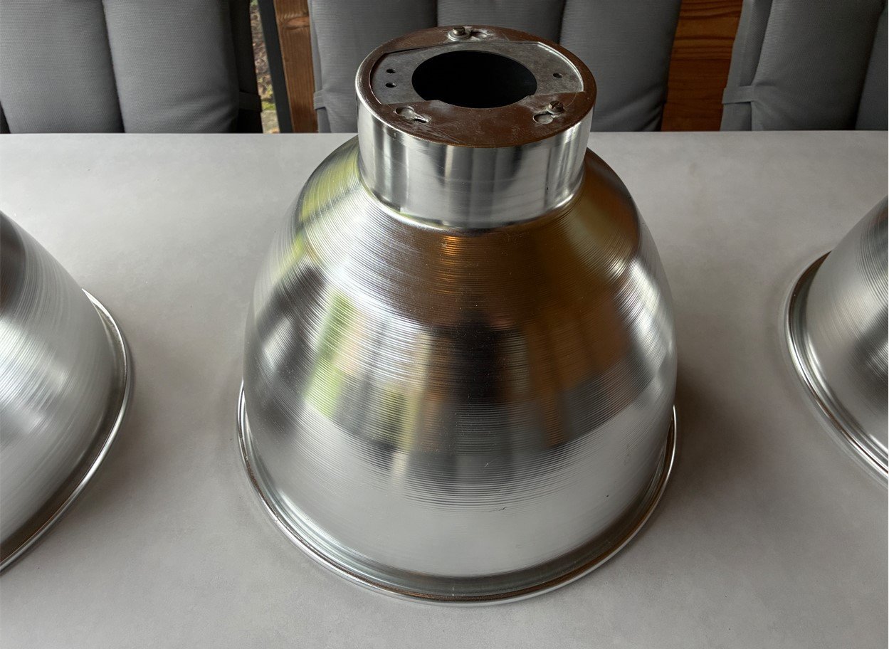 Industriele aluminium lampenkappen