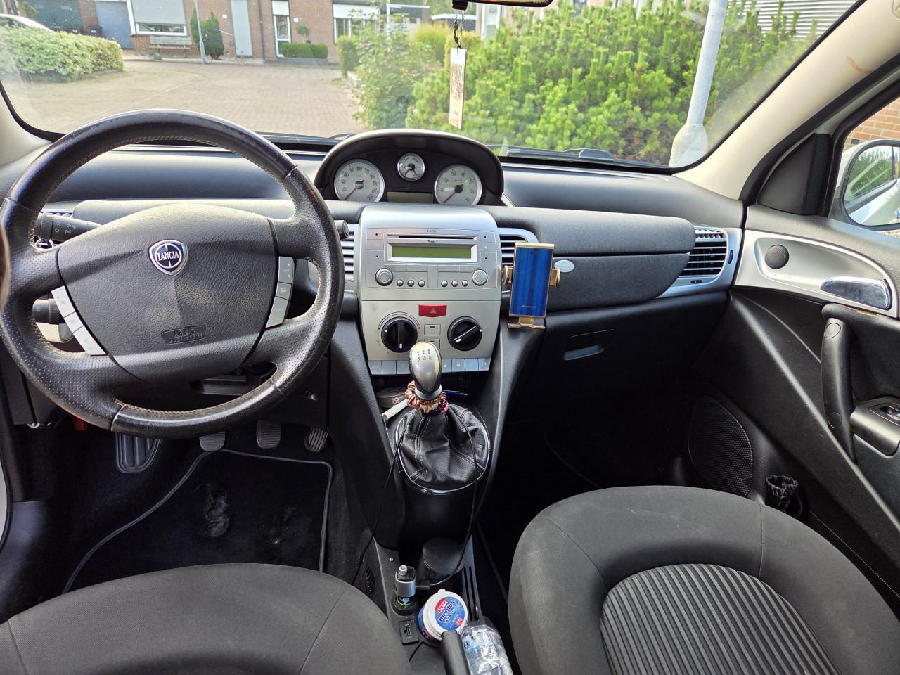 Lancia ypsilon