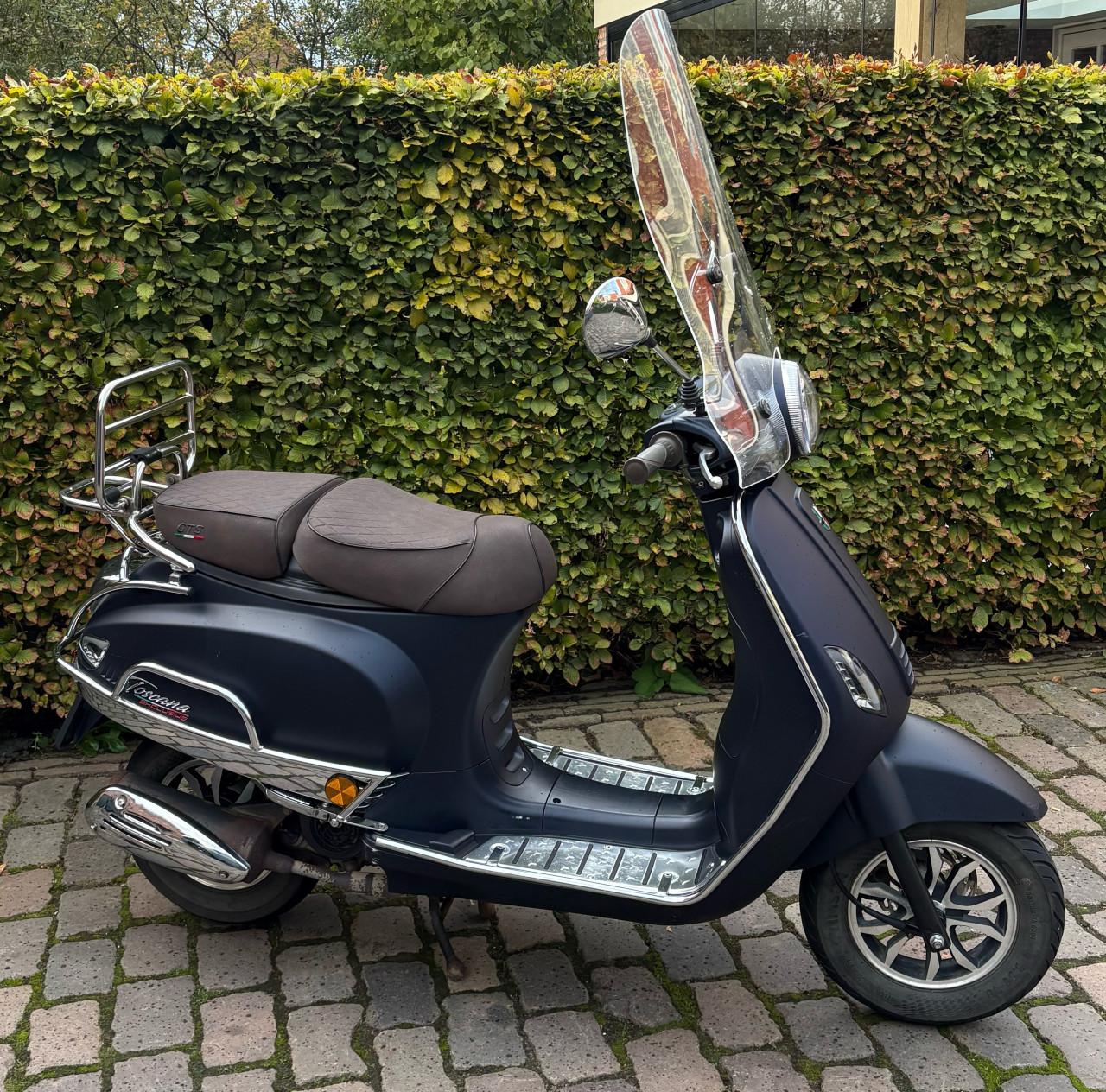 Zeer nette GTS Toscana exclusive scooter (4jr)