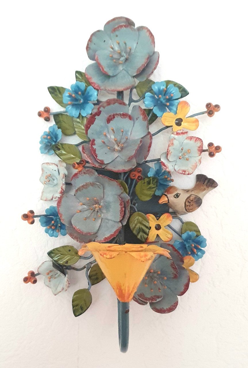 2 brocante/vintage metalen wandkandelaars