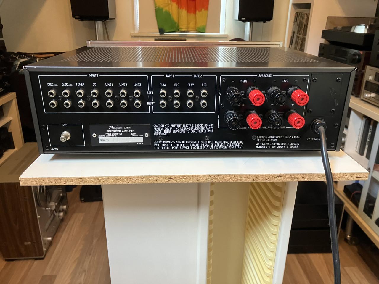 Accuphase E-205 champagne full service garantie keurige staat Phono MM + MC