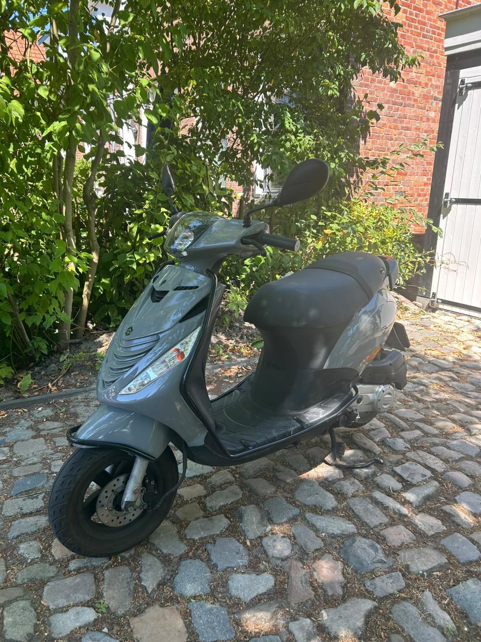 Scooter Piaggio Zip 45 km
