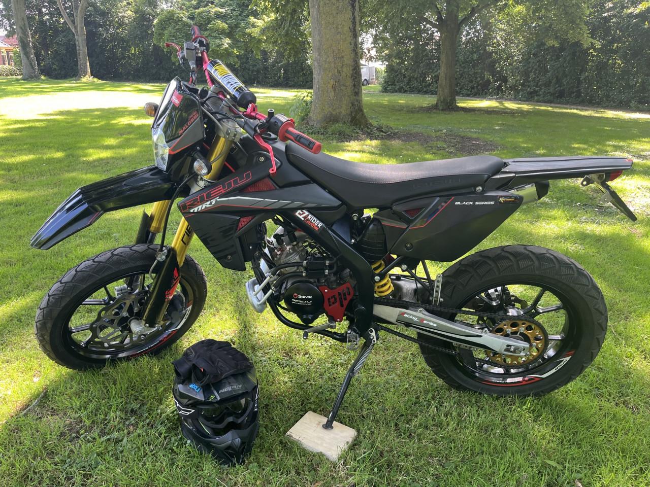 Hele nette Rieju MRT50 Black Series
