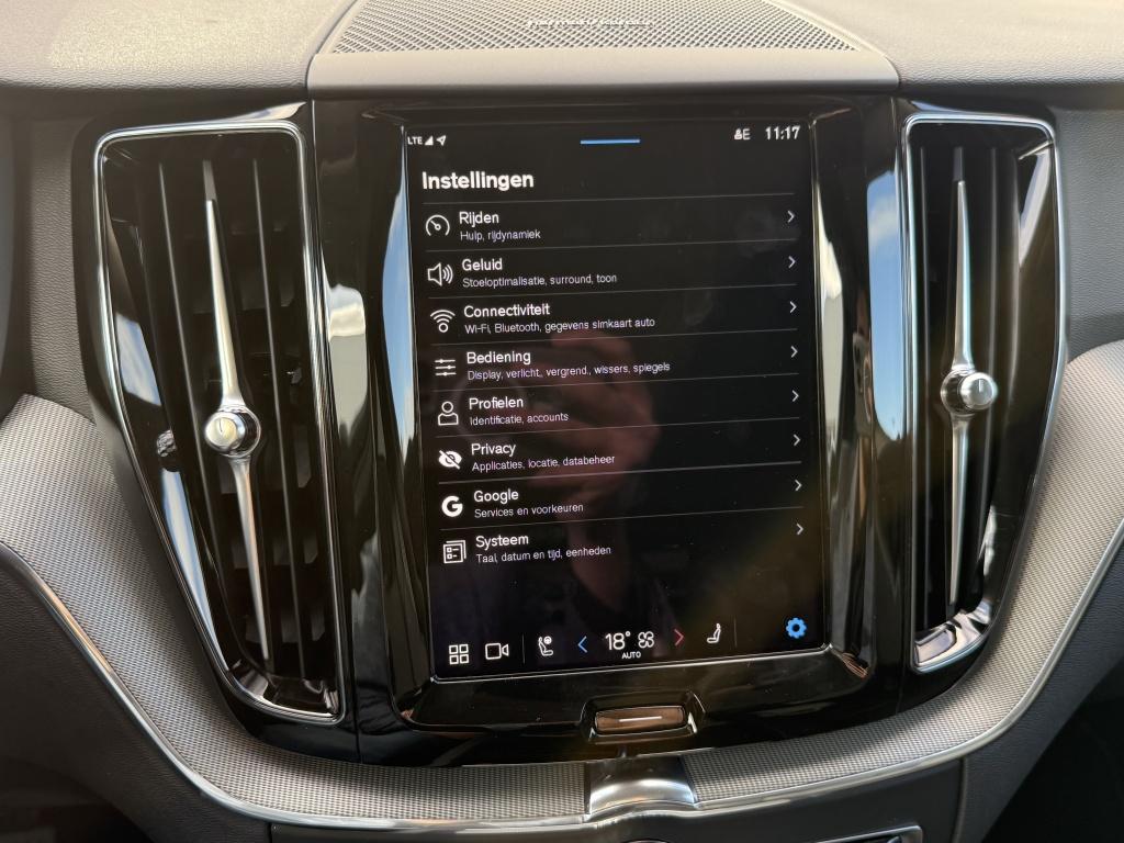 Volvo XC60 t6 398pk recharge ultra dark| panodak| adap.cruise| head-up| 360