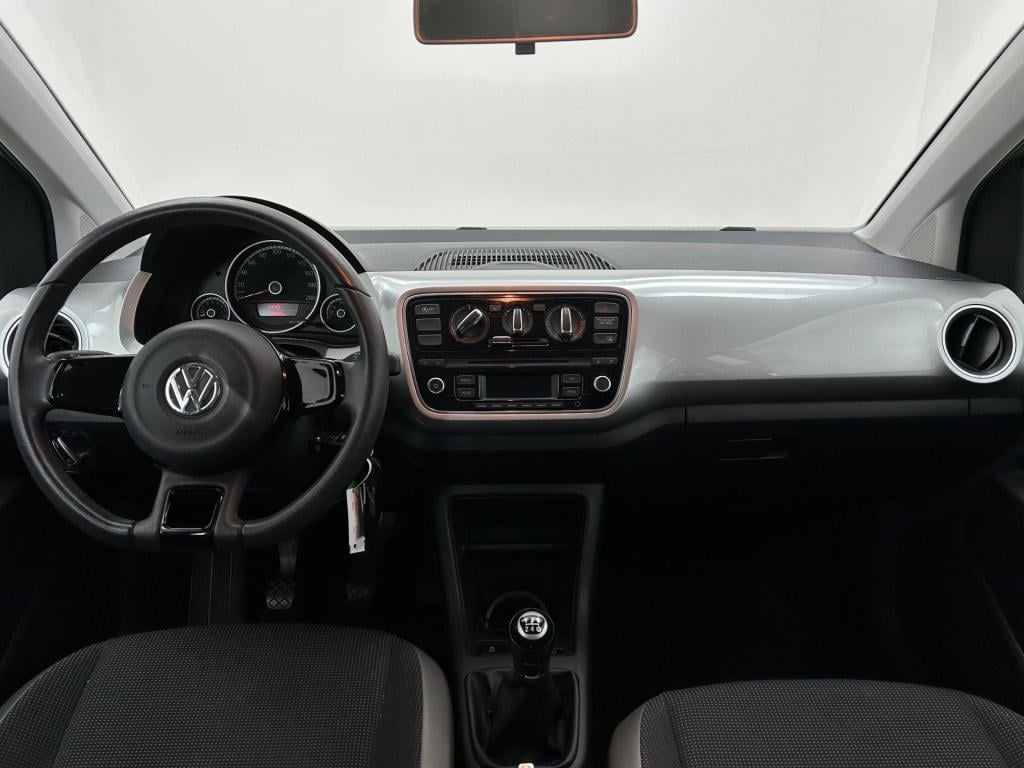 Volkswagen UP! occasion 1.0 high up! bluemotion | grijs | tweedehands volks