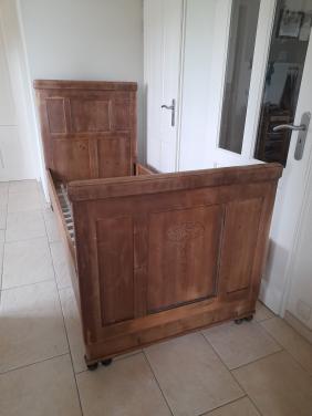Antiek bed 90 x 200 (in goede staat)