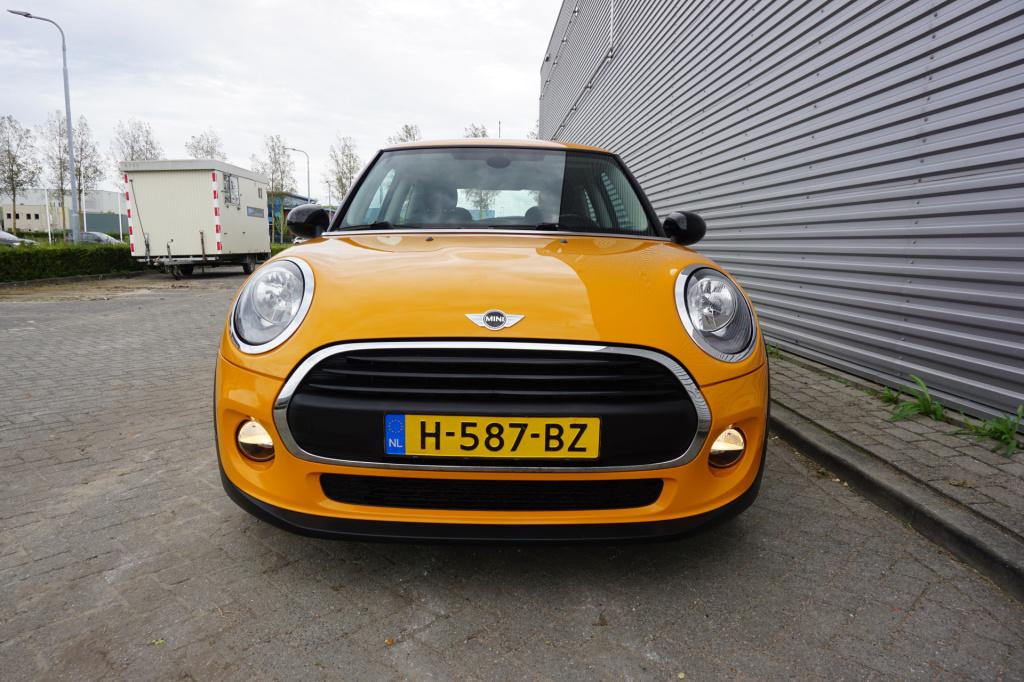 Mini 3-deurs 1.2 one airco / stoelverw. / bt / elektr. ramen / lm velgen